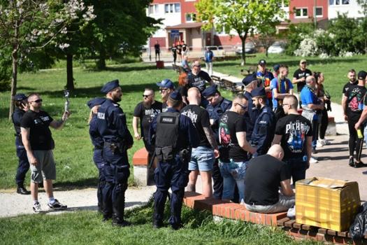 Legnica - Policja kontra kibice. W tym meczu nie ma wygranych